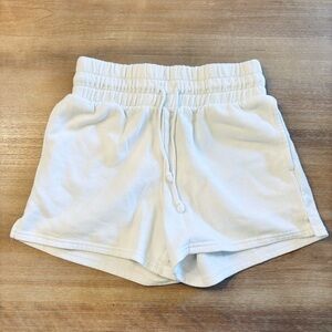 🌿 3 FOR $12 Wild Fable Fleece Pull-on Shorts in White, S